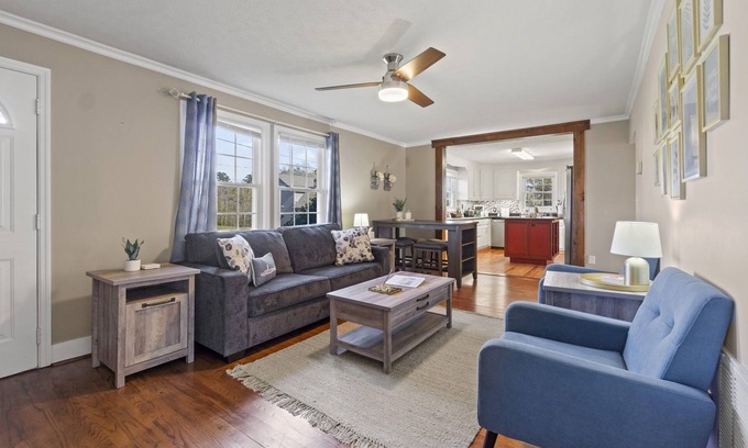 Travelers Rest House | Travelers Rest Pet-Friendly 3BR, Porch & Grill