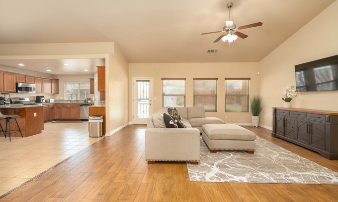 Pumpkin Center House | Traveling Professionals