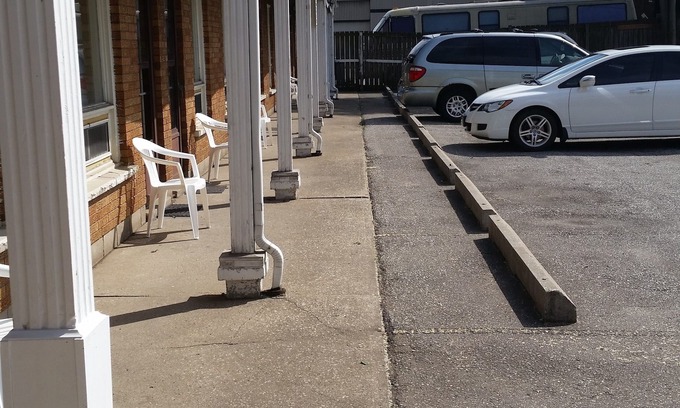 Sandwich Towne Hotel | Traveller's Choice Motel