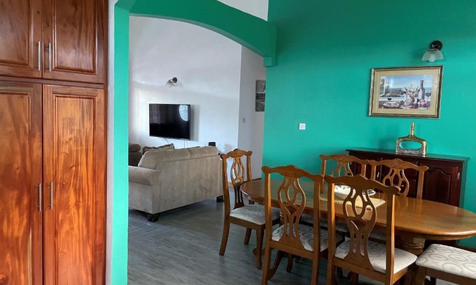 Roseau Apartment | Travellers Villa