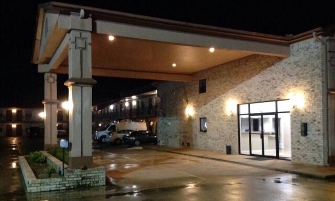 Dumas Hotel | Travelodge by Wyndham Dumas Arkansas