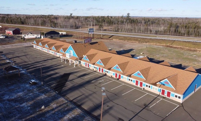 Waasis Hotel | Travelodge by Wyndham Fredericton