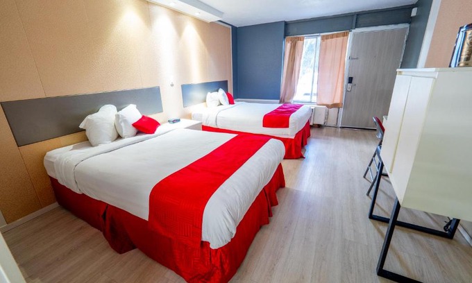 Southwest Orlando Hotel | Travelodge by Wyndham Orlando at Heart of International Drive