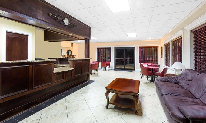 Shreveport Hotel | Travelodge by Wyndham Shreveport LA