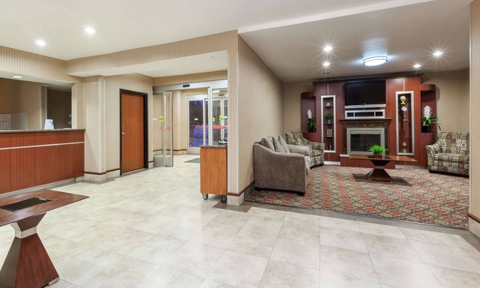 Sylmar Hotel | Travelodge by Wyndham Sylmar CA