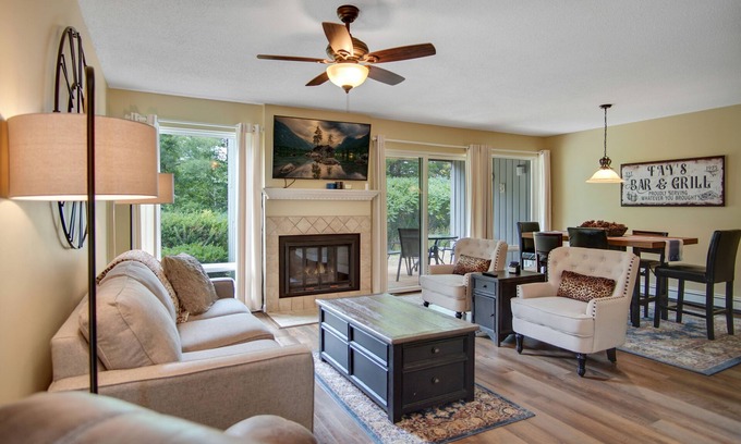 Acme Apartment | Traverse city condo/golfing/beaches/wineries/hiking
