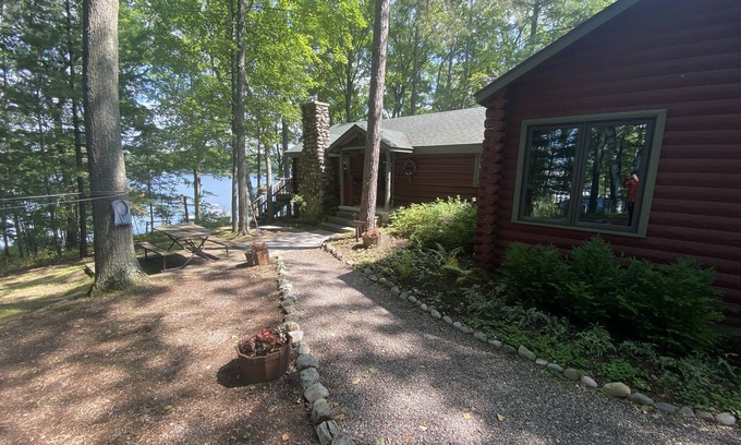 Mayfield Cottage | Traverse City @ Rennie Lake . Idyllic Lakefront Retreat . CC49 . Perfect!