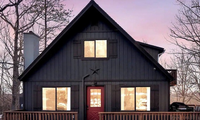 Rowland Ski Chalet | Tree Top Chalet | Pocono Mountains | Ski Big Bear