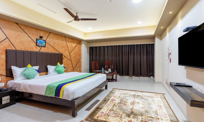 Madurai Hotel | Treebo D Grand