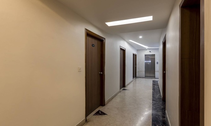 Sheshadripuram Hotel | Treebo Hiland Suites