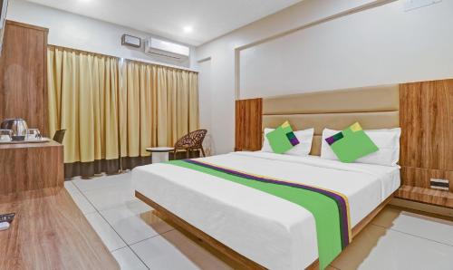 Marathahalli Hotel | Treebo Silver Key, Marathahalli
