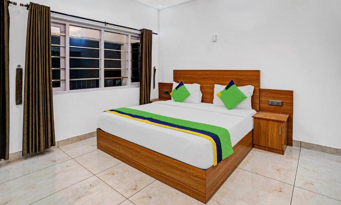 Devikolam Hotel | Treebo Trend The Hazeberg Munnar With Mountain View