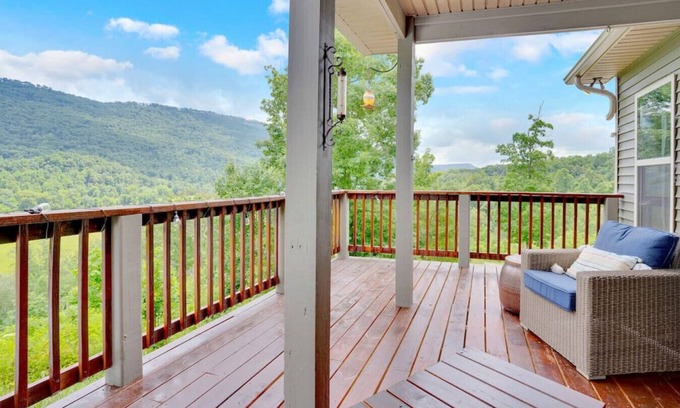 Wildwood House | Treetop Retreat - Amazing Views, Hot Tub, Secluded