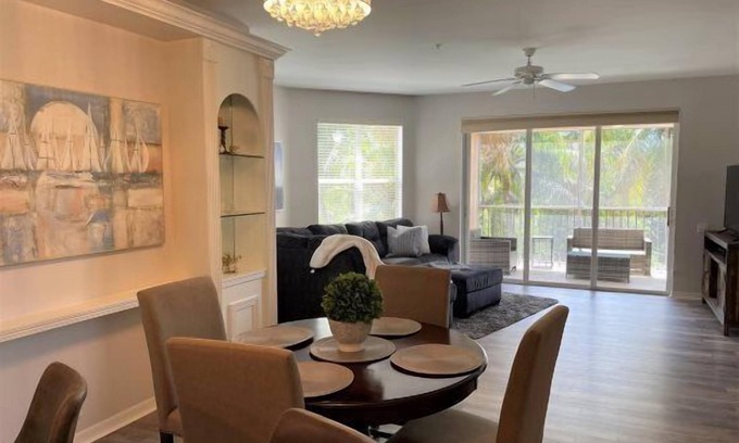 Tropical Cove Condo | Treetop Treasure at Lexington CC Golf Village