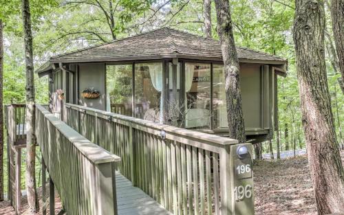 Big Canoe Ski Chalet | Treetopper Hideaway - A Relaxing Chic Bungalow
