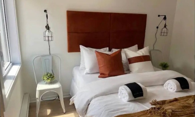 Mont-Tremblant Condo | Tremblant Village Retreat!Steps to hill.Ski in/out