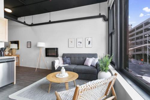 Downtown Spokane Apartment | Trendy and Spacious Suite Walk to Riverfront Park