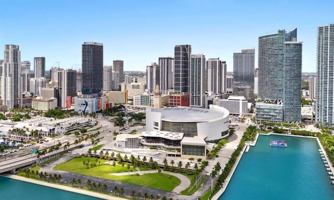 Downtown Miami Condo | Trendy Downtown Haven with High-End Amenities