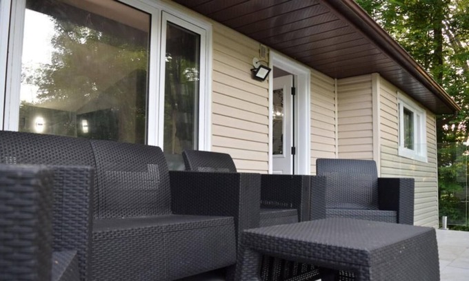 Hastings House | Trendy & Modern 3 Bed Cottage/Bungalow just 2 hours from Toronto