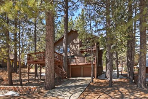 Green Valley Lake House | Tres Patos - Lakefront Stay for 8