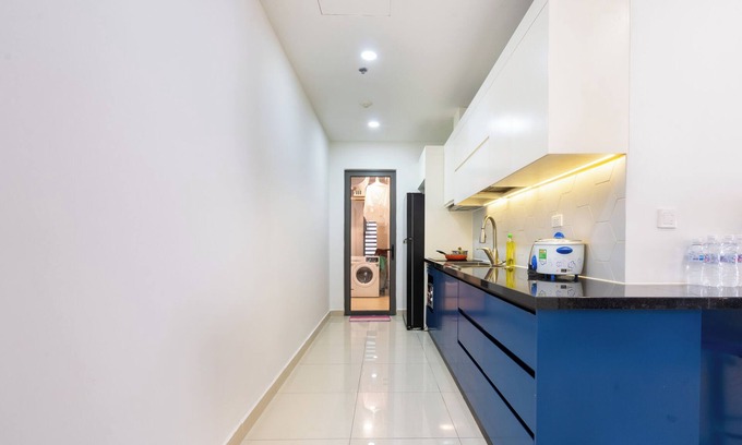 Bach Dang Riverside Apartment | Tresor 3 bedrooms with pool gym in center