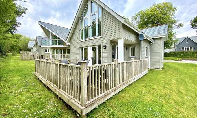 St Austell Cottage | Trewhiddle Villa 20 - a trewhiddle that sleeps 6 guests in 3 bedrooms