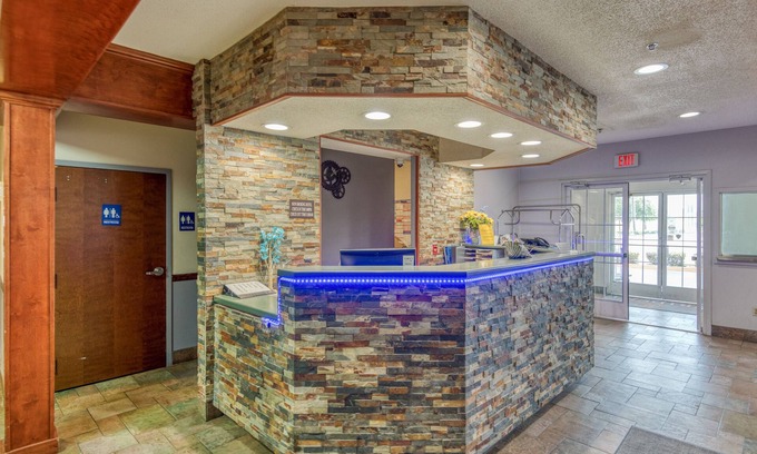 Baton Rouge Hotel | Trident Inn & Suites, Baton Rouge