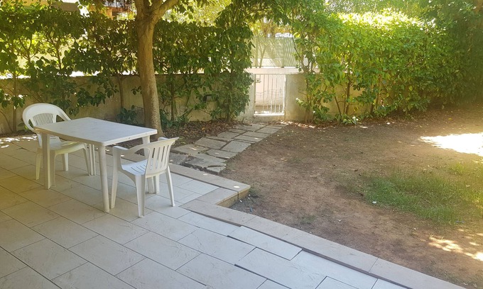 Baia Verde Apartment | Trilocale Ulivo Baia Verde piano terra