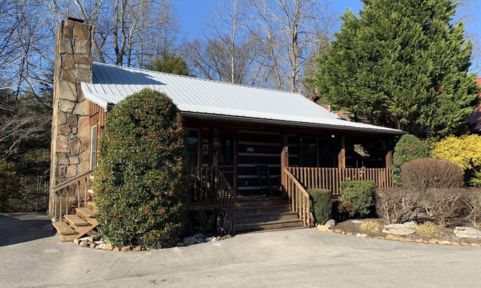 Townsend Cabin | Trinity's Hideaway-Peaceful Side of the Smokies with Views