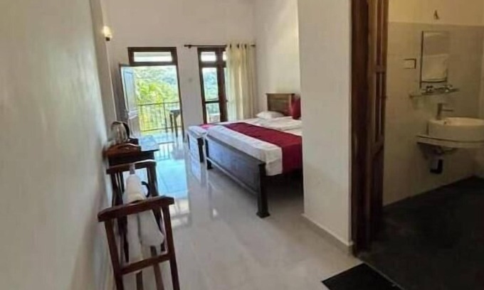 Ella Apartment | Triple Room up at Shiimmer Ella