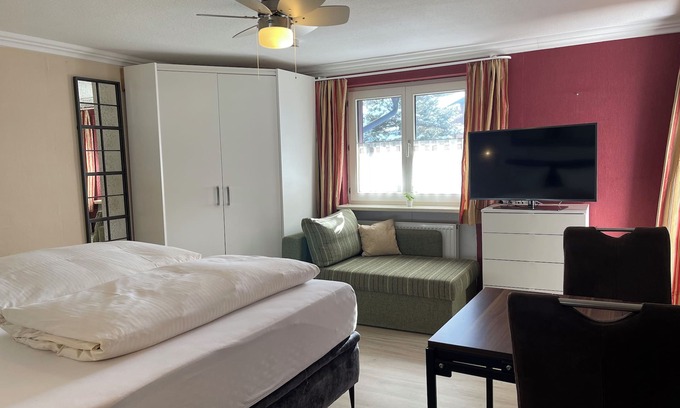 Bolsterlang Apartment | Triple room with balcony