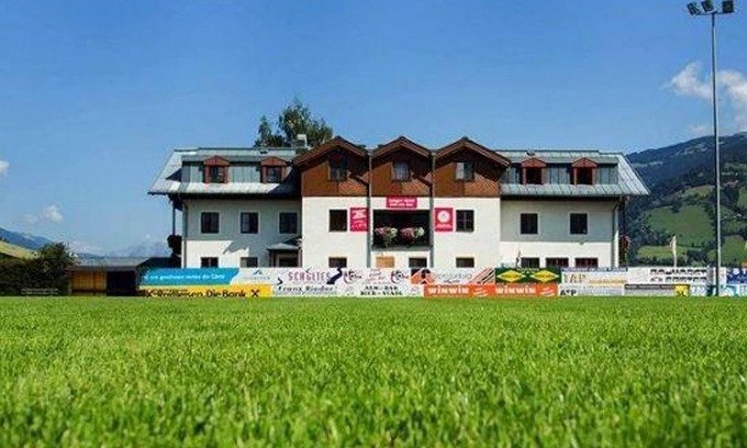 Zell am See Cottage | Triple room with shower, toilet, non-smoking - YOUNG HOTEL ZELL AM SEE