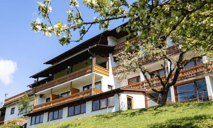 Edlbach Apartment | Triple room with shower, WC - Ausflugshotel Huttersberg