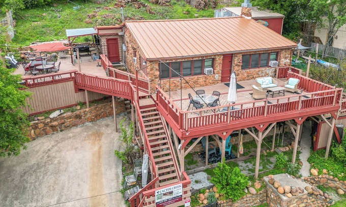 Medicine Park Cabin | Triple Z Lodge Large Cabin with Space for Your Whole Crew