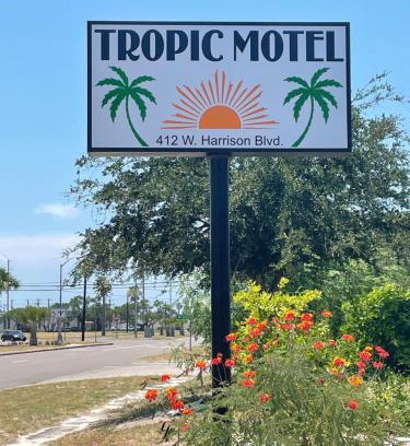 Aransas Pass Hotel | Tropic Motel