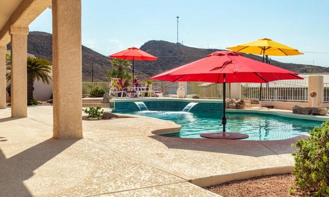 Lake Havasu City House | Tropic Paradise 3 bed 3 bath Pool Home