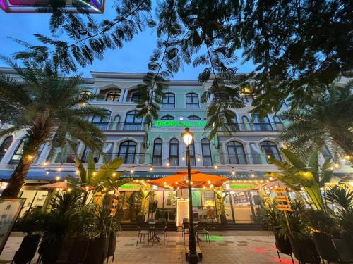 Ganh Dau Hotel | Tropical Bay Grand World Phu Quoc