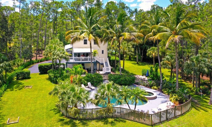 Oakes Estates Apartment | Tropical Green Oasis in Naples