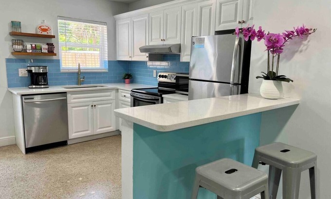 Boynton Beach House | Tropical Hideaway near Beach! Tons of parking