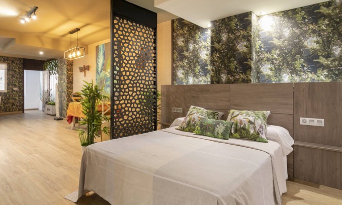 Ensanche Diputacion Apartment | Tropical Loft