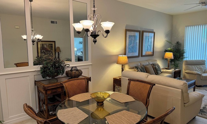 Tropical Cove Condo | Tropical Oasis at Lexington CC Lake Village