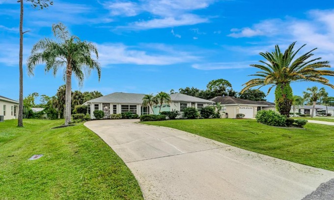 Port Charlotte House | Tropical Oasis