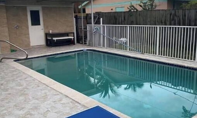 Hunt Club House | Tropical Paradise nHeated pool Dec-March