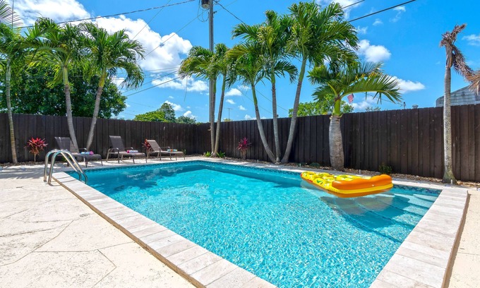 Cutler Bay House | Tropical paradise wonderful, weekly and monthly discounts available!.