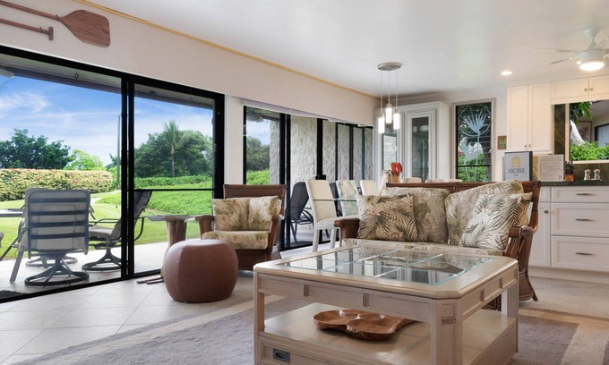 Keauhou Condo | Tropical Seaside Gem with Shared Pool, Hot Tub, & Easy Beach Access