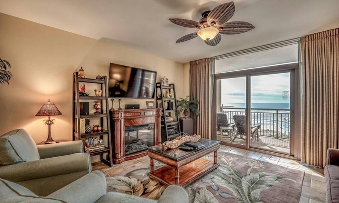 Windy Hill Condo | Tropical Tranquility: Oceanfront 2BR Condo Getaway