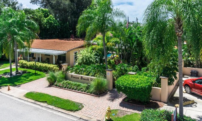 Venice Hotel | Tropical Villas Of Venice Beach