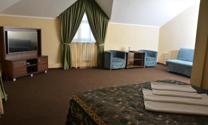Uralsk Hotel | Tropicana Inn