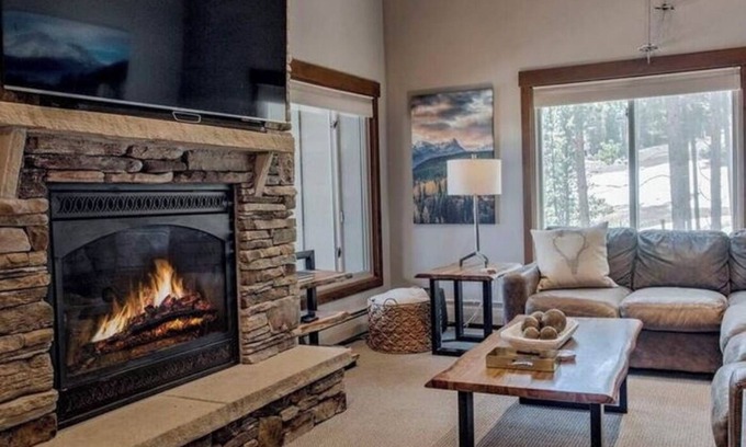 Breckenridge Condo | True Ski-In-Ski-Out 3 Bed-3 Bath Penthouse. Overlooks base of Peak 8. Sleeps 12