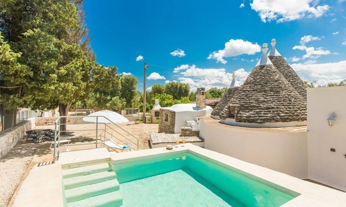 San Michele Salentino Villa | Trullo Il Pioppo Gigante. Jacuzzi, Private garden, Sandy beaches at 15 km.